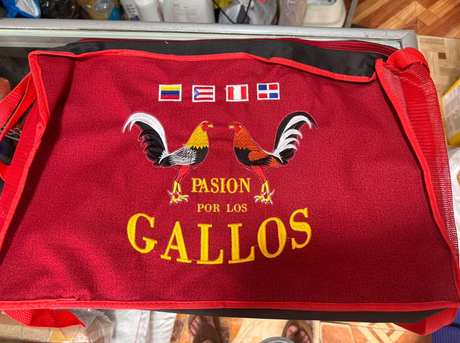 BOLSAS DE CAPONERA BORDADAS